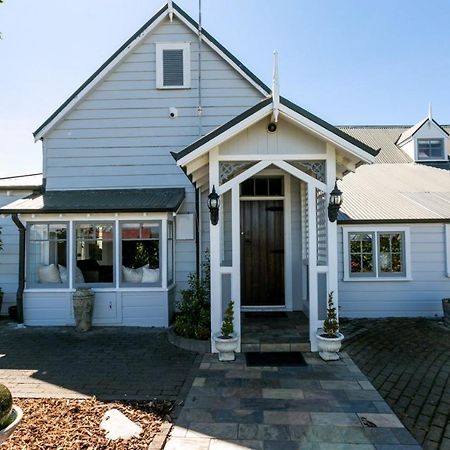 Chez Tiare - The Private Wing Bed & Breakfast Napier Exterior photo