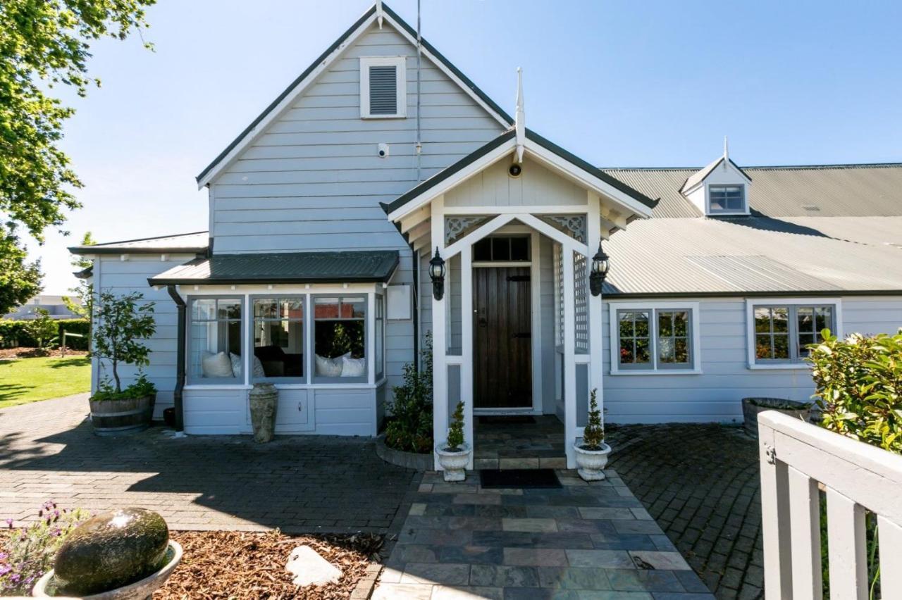 Chez Tiare - The Private Wing Bed & Breakfast Napier Exterior photo