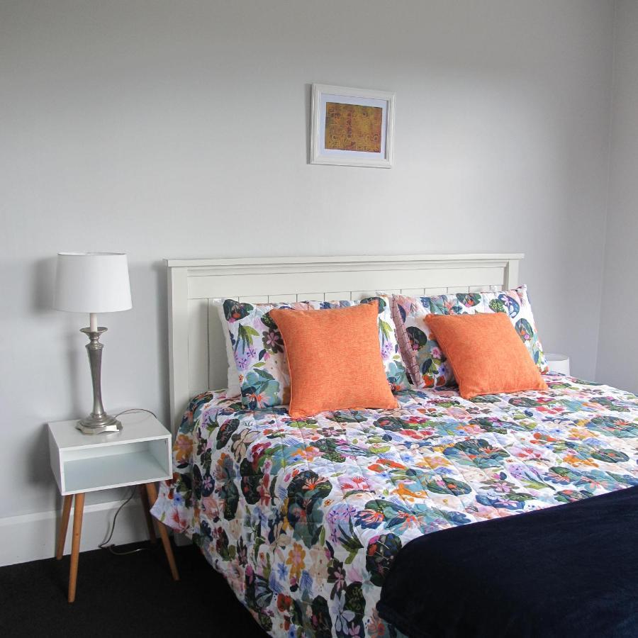 Chez Tiare - The Private Wing Bed & Breakfast Napier Exterior photo